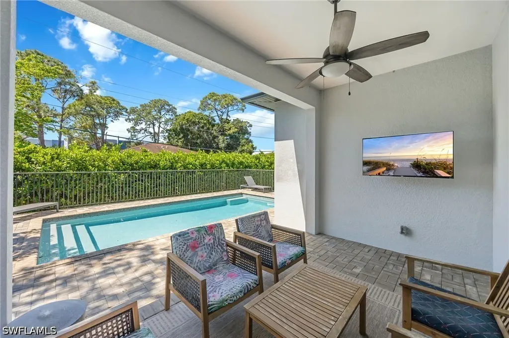 3552 Hibiscus Avenue Naples FL 34104