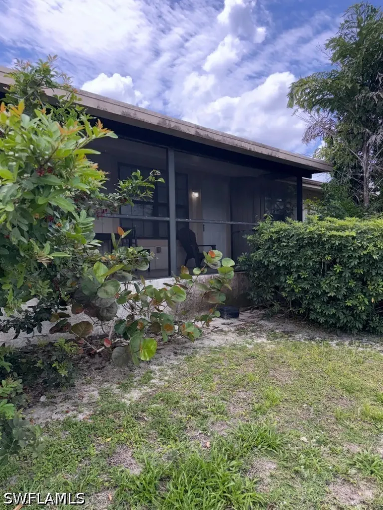 5395 Treetops Drive Naples FL 34113