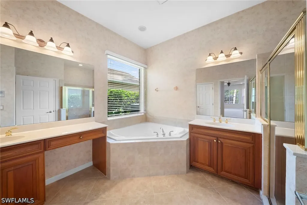 7914 Founders Circle Naples FL 34104