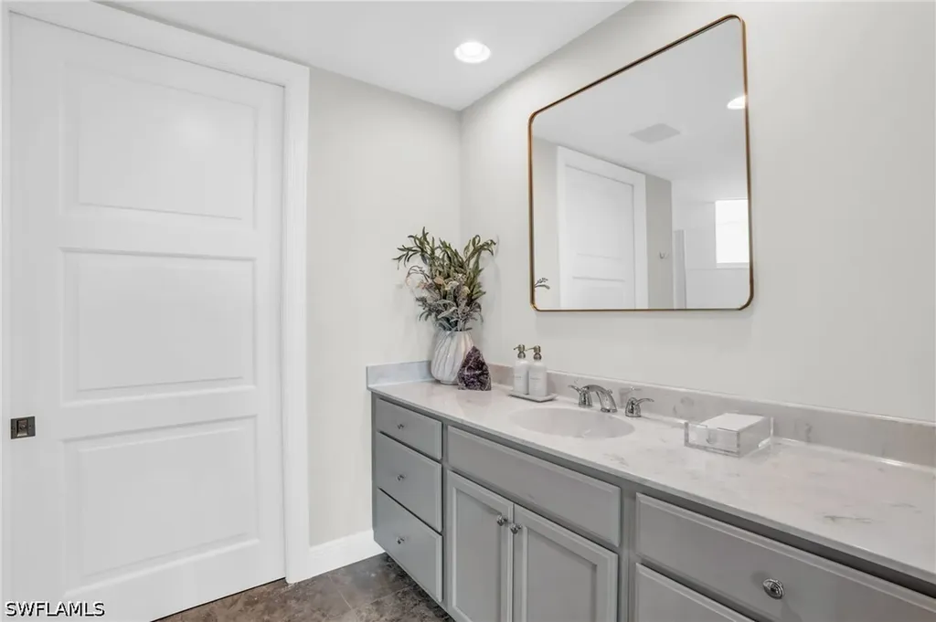 265 Indies Way Naples FL 34110