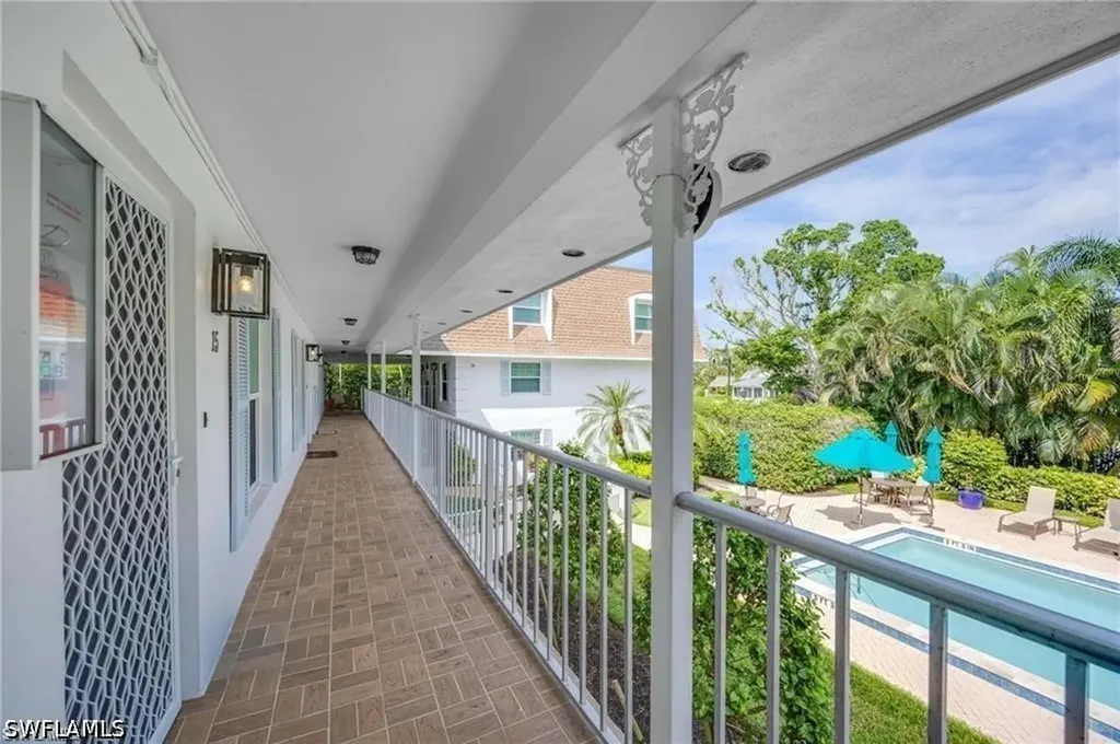1222 Gordon Drive Naples FL 34102