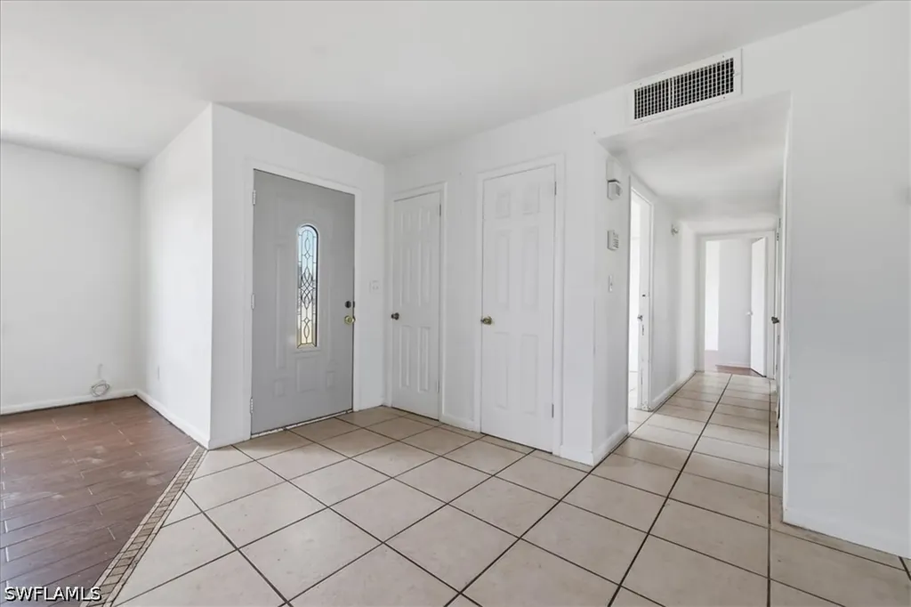 807 Leeland Heights Boulevard E Lehigh Acres FL 33936