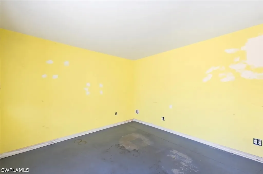 4776 Radio Road Naples FL 34104