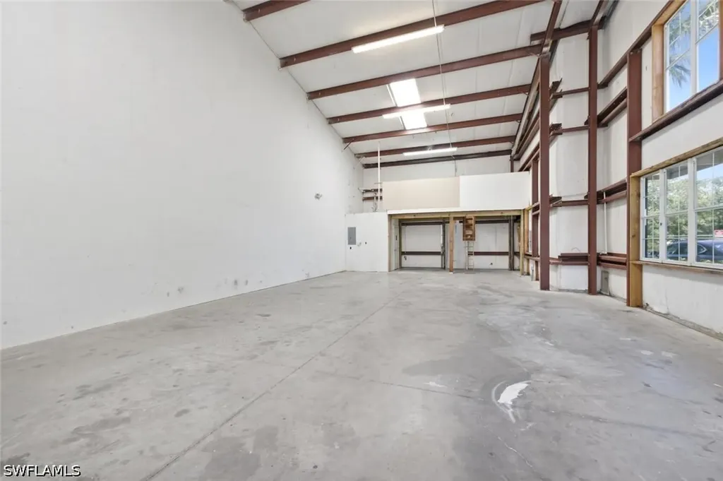 4776 Radio Road Naples FL 34104