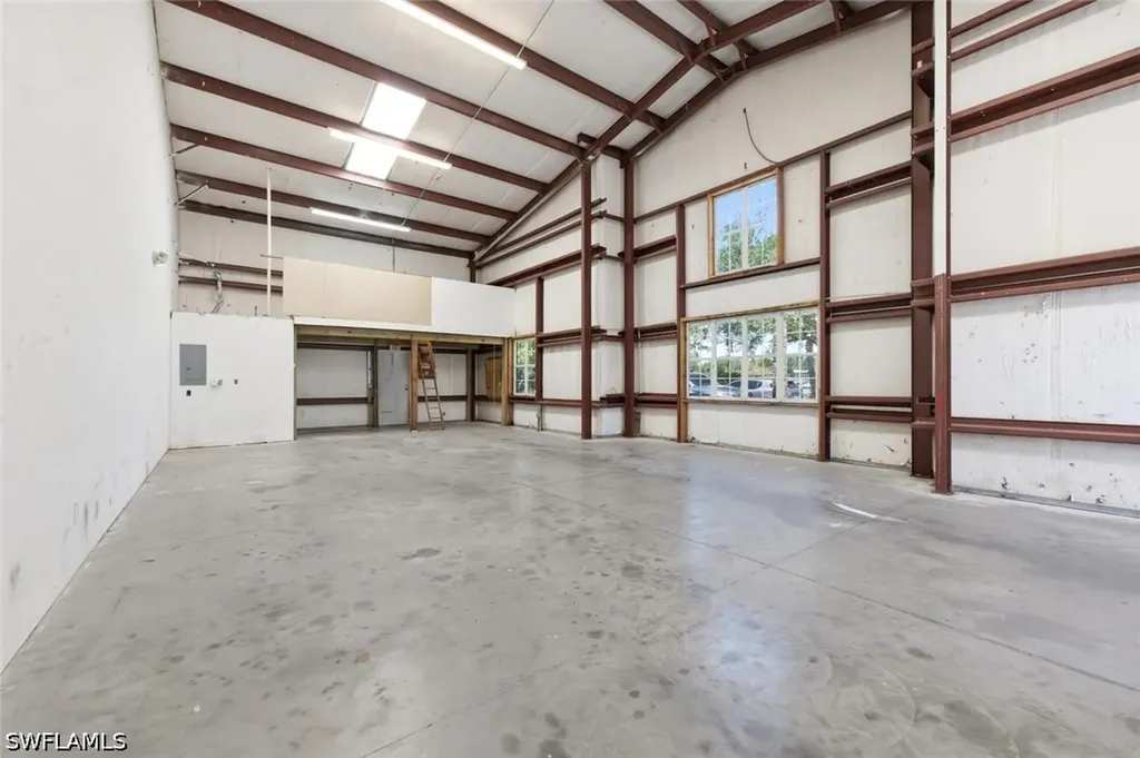 4776 Radio Road Naples FL 34104