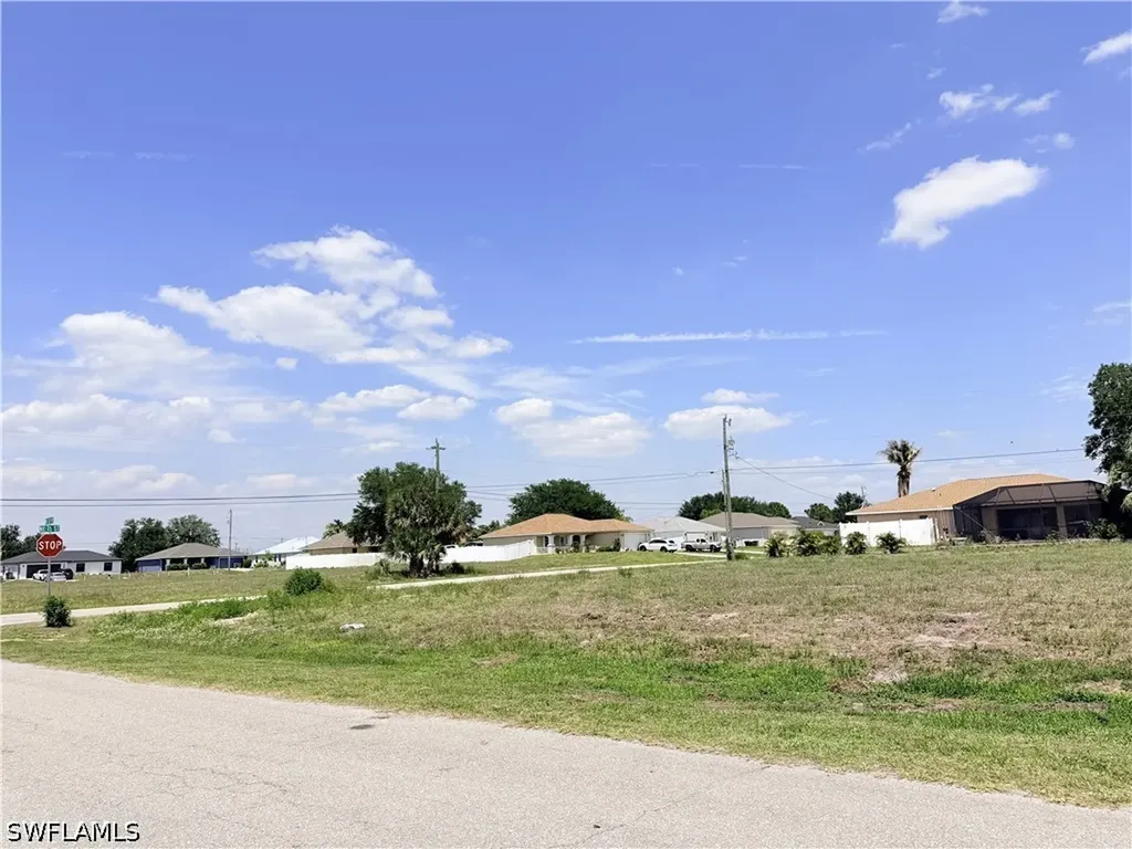 1425 NE 21st Place Cape Coral FL 33909