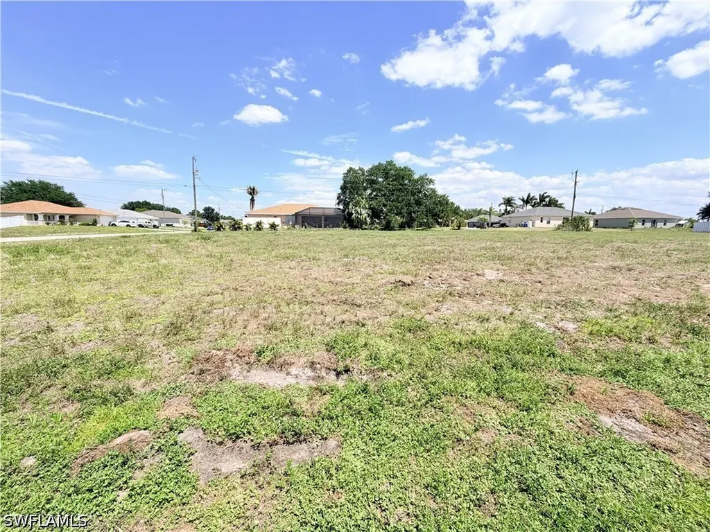 1425 NE 21st Place Cape Coral FL 33909