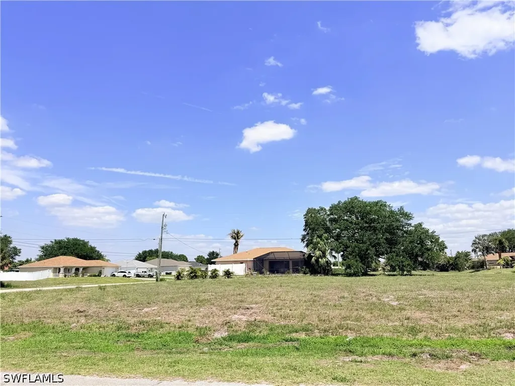 1425 NE 21st Place Cape Coral FL 33909