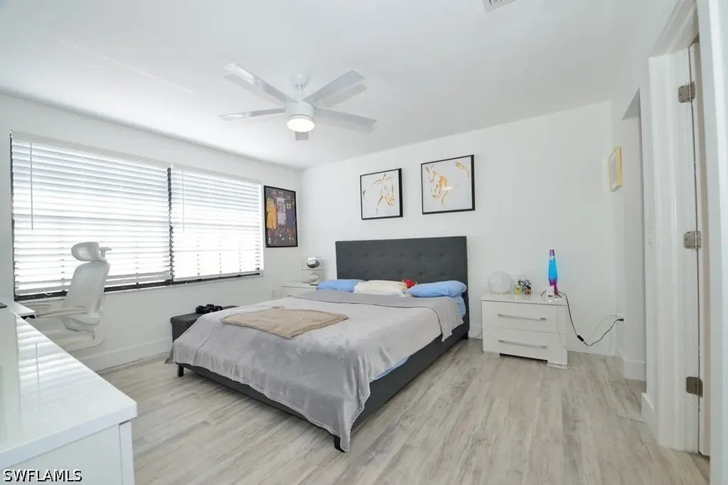 878 Meadowland Drive Naples FL 34108