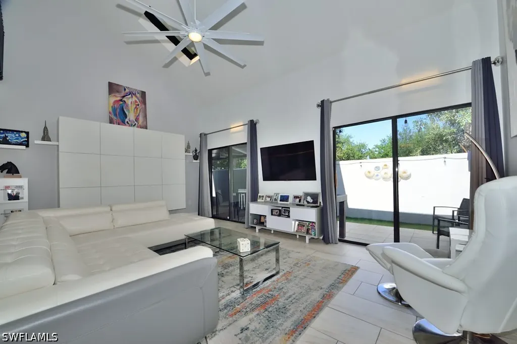878 Meadowland Drive Naples FL 34108