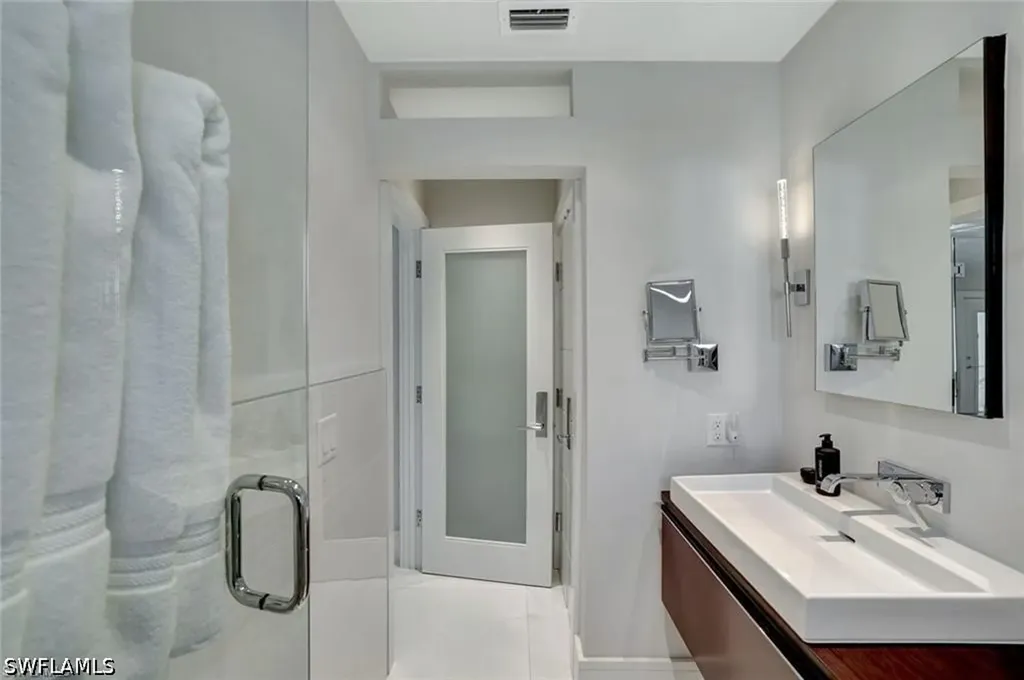 231 3rd Avenue S Naples FL 34102