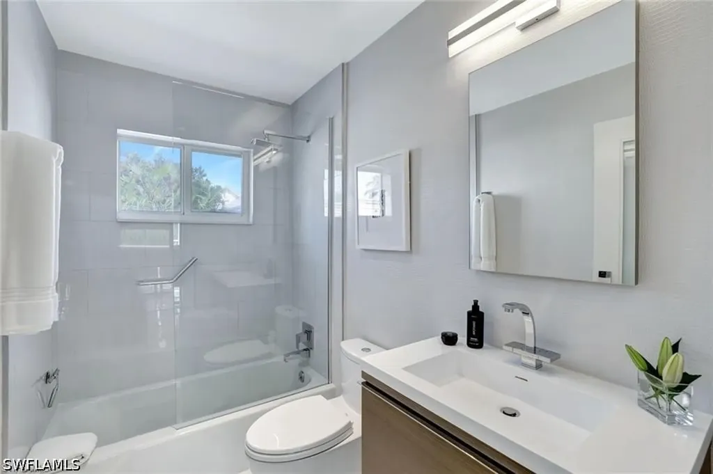 231 3rd Avenue S Naples FL 34102