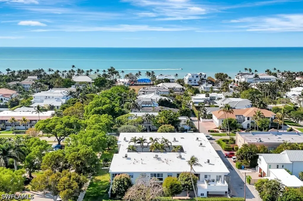 231 3rd Avenue S Naples FL 34102
