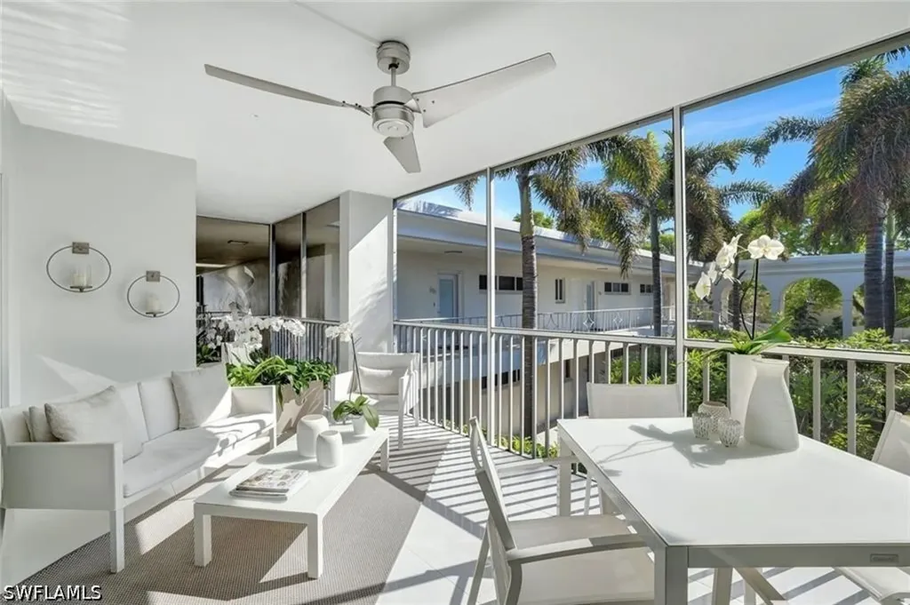 231 3rd Avenue S Naples FL 34102