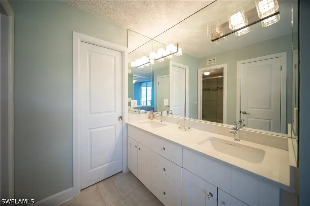 1086 Forest Lakes Drive Naples FL 34105