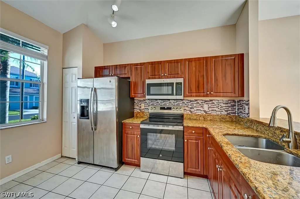 3616 Pine Oak Circle Fort Myers FL 33916