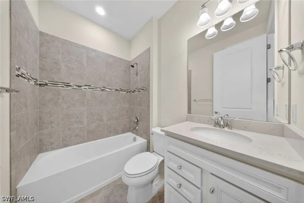 17316 Ashcomb Way Estero FL 33928