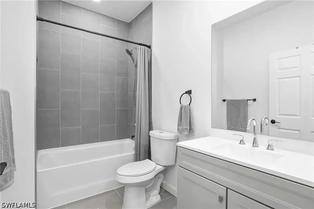 724/726 Gretchen Avenue S Lehigh Acres FL 33973