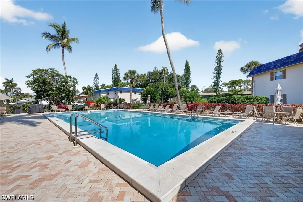 1549 Sandpiper Street Naples FL 34102