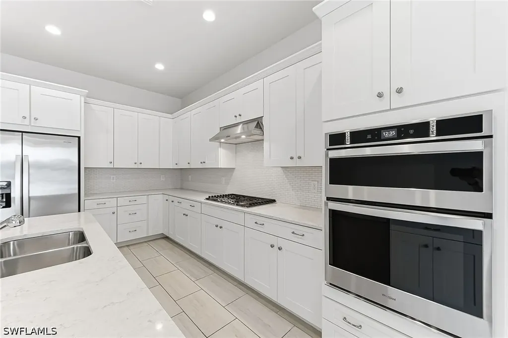 8957 Mustique Lane Naples FL 34114