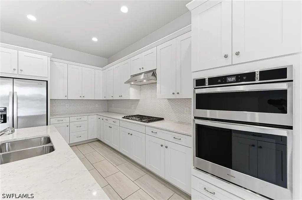 8957 Mustique Lane Naples FL 34114