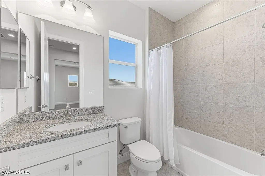 8957 Mustique Lane Naples FL 34114