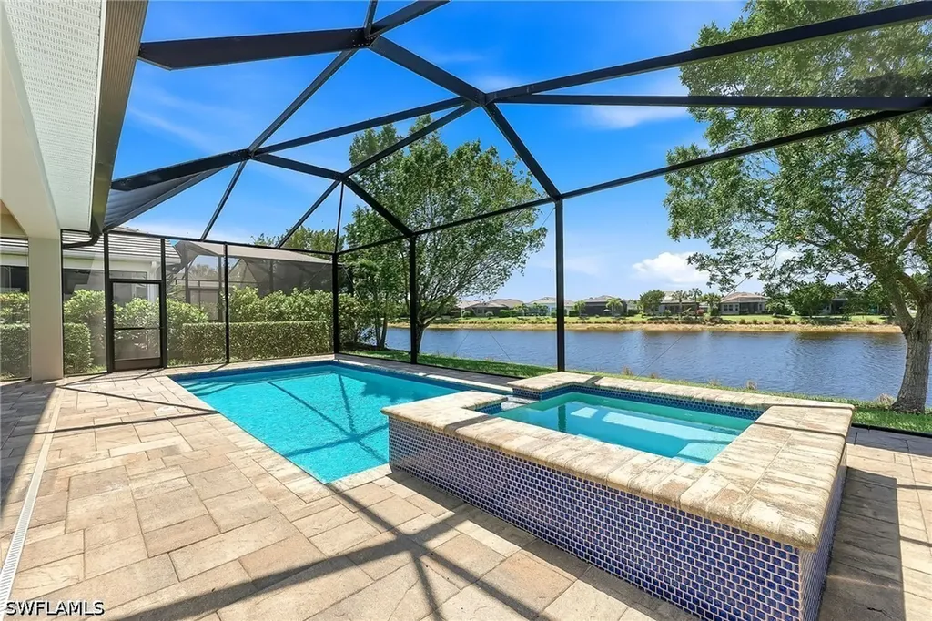8957 Mustique Lane Naples FL 34114