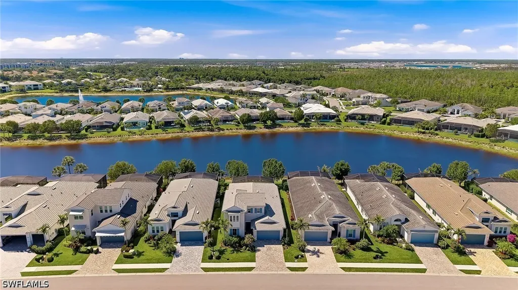8957 Mustique Lane Naples FL 34114