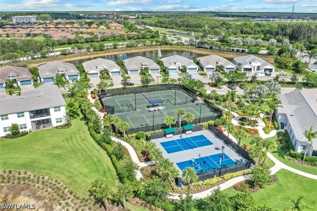 8957 Mustique Lane Naples FL 34114