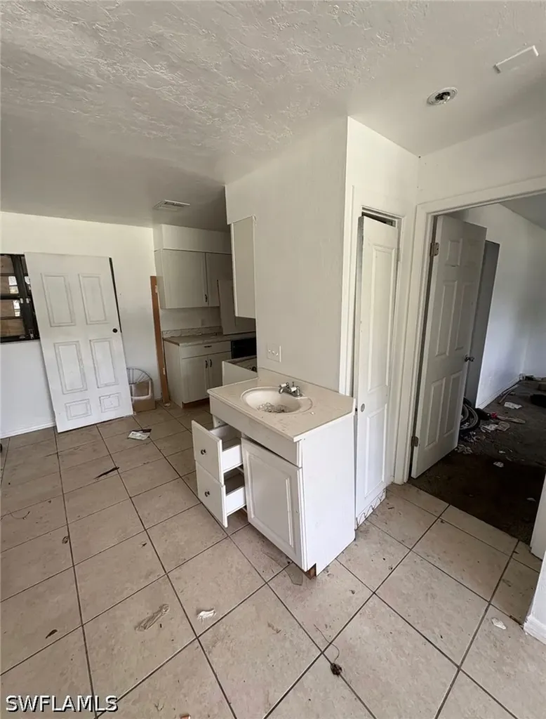 2656 Dr Ella Piper Way Fort Myers FL 33916