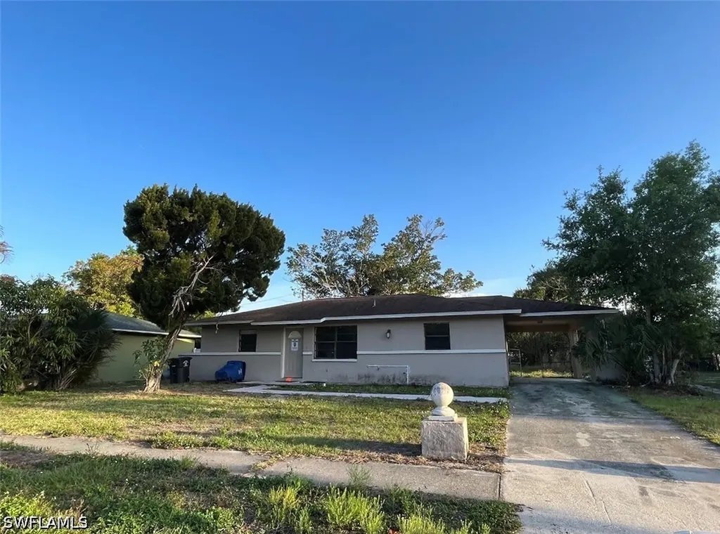 2656 Dr Ella Piper Way Fort Myers FL 33916
