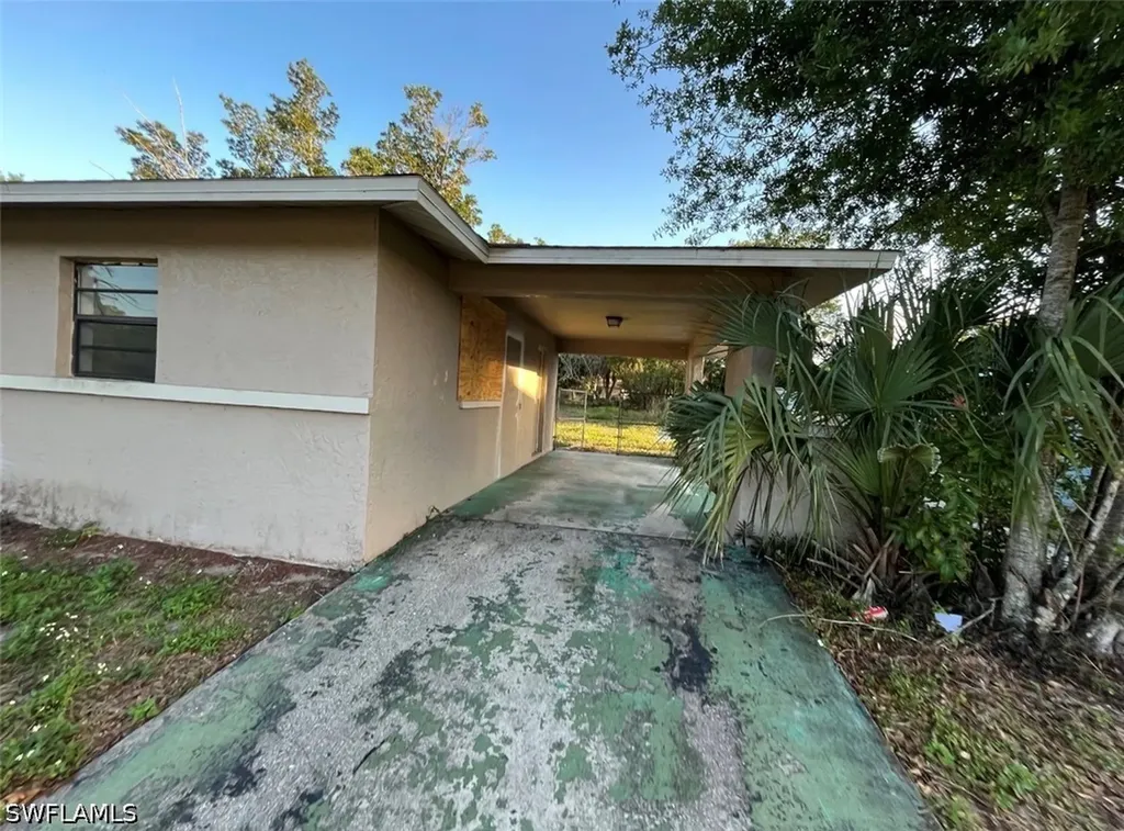 2656 Dr Ella Piper Way Fort Myers FL 33916