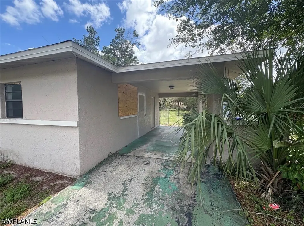 2656 Dr Ella Piper Way Fort Myers FL 33916