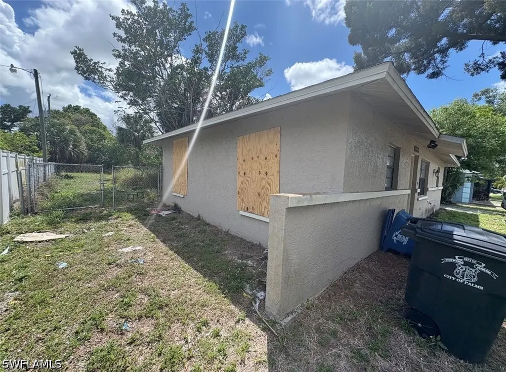 2656 Dr Ella Piper Way Fort Myers FL 33916