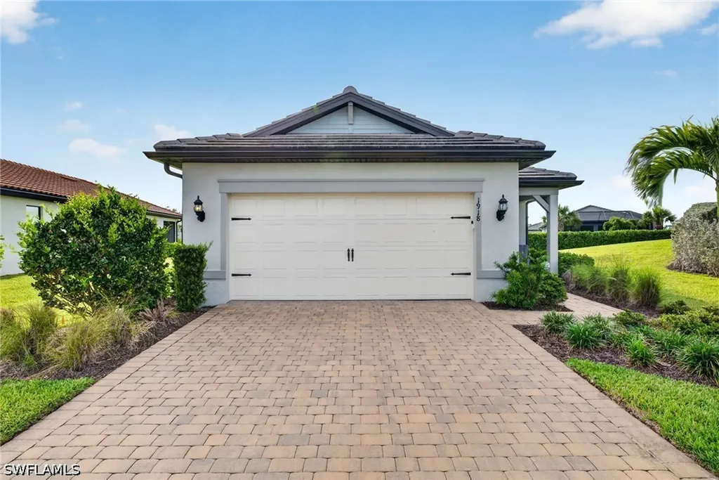 1918 Mesa Lane Naples FL 34120