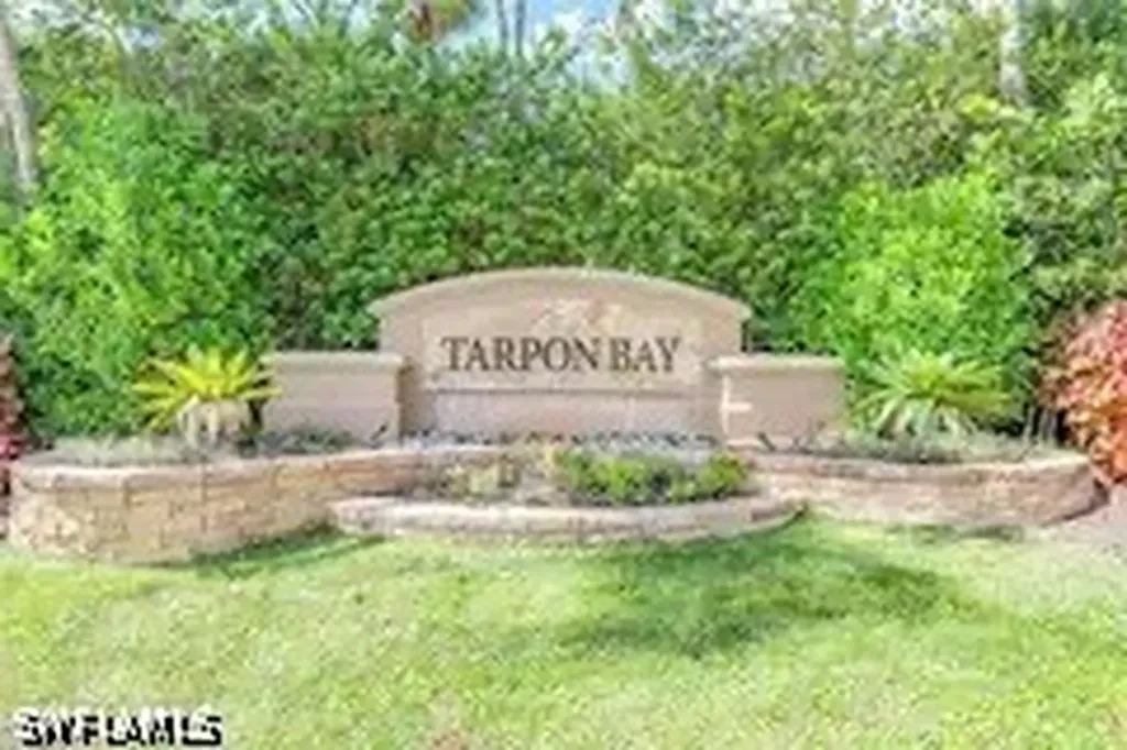 2004 Tarpon Bay Drive N Naples FL 34119