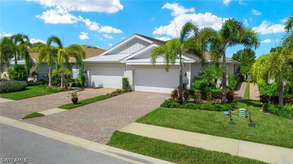 14680 Edgewater Circle Naples FL 34114