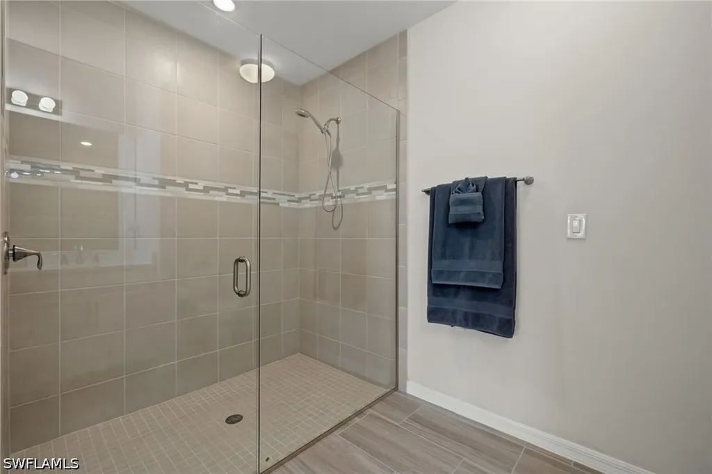 14680 Edgewater Circle Naples FL 34114