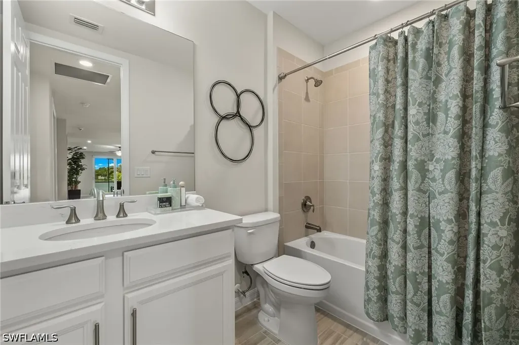 14680 Edgewater Circle Naples FL 34114