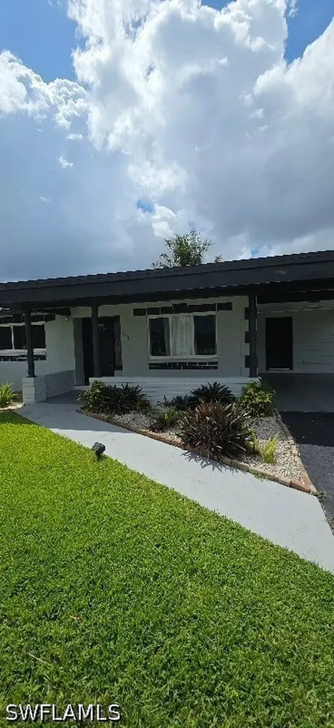1118 NE Pine Island Lane Cape Coral FL 33909