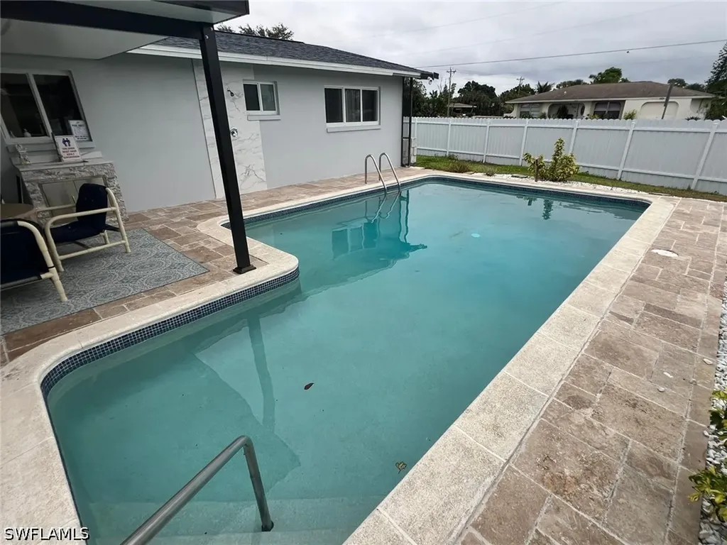 1118 NE Pine Island Lane Cape Coral FL 33909