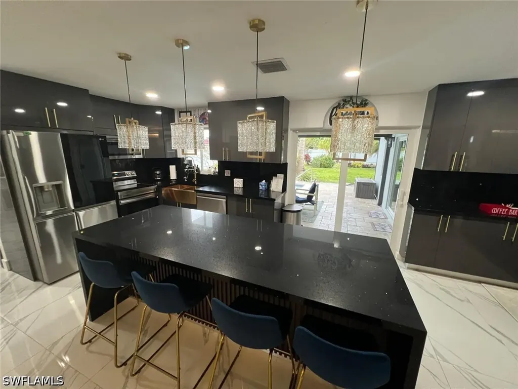 1118 NE Pine Island Lane Cape Coral FL 33909