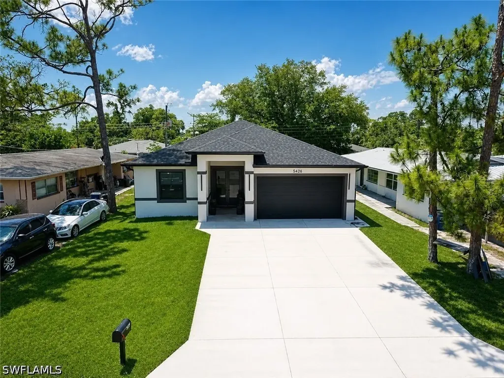 5426 9th Avenue Fort Myers FL 33907