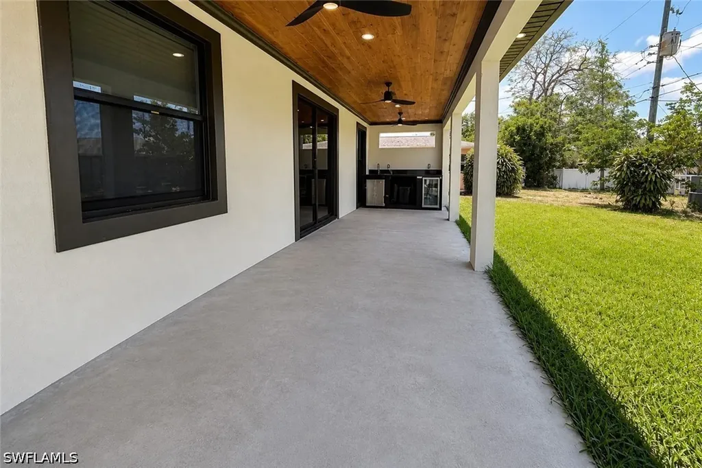 5426 9th Avenue Fort Myers FL 33907