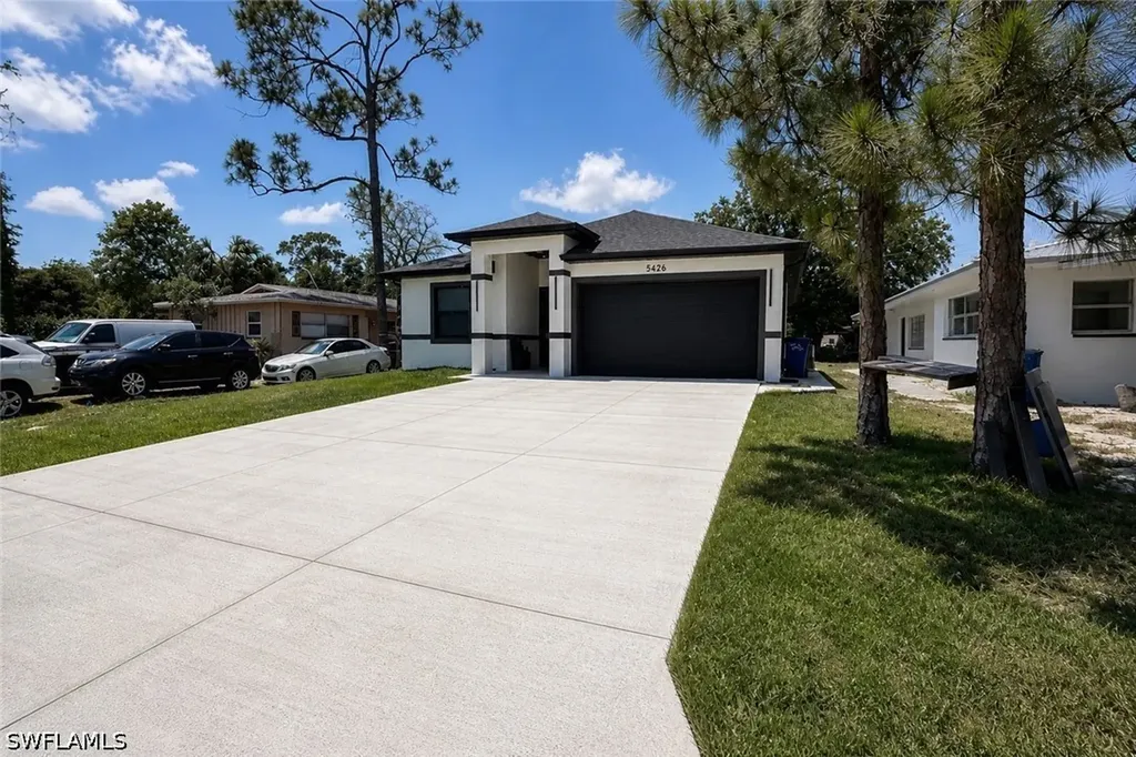 5426 9th Avenue Fort Myers FL 33907