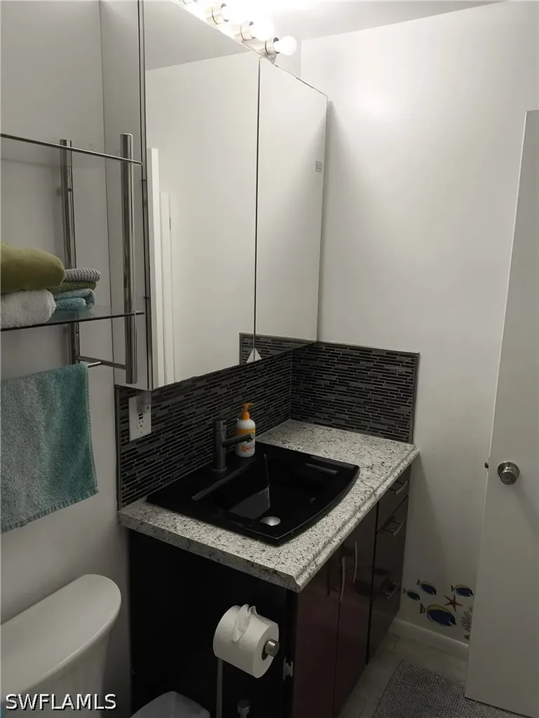 618 107th Avenue N Naples FL 34108