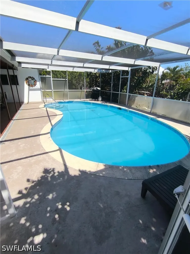 618 107th Avenue N Naples FL 34108