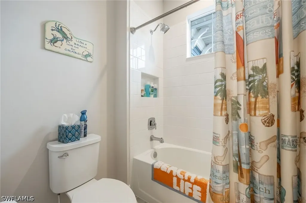 2555 Seychelles Drive Naples FL 34112