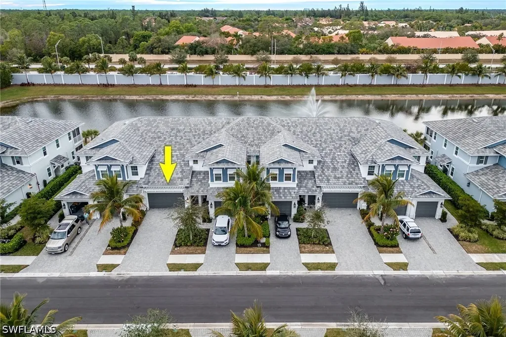 2555 Seychelles Drive Naples FL 34112