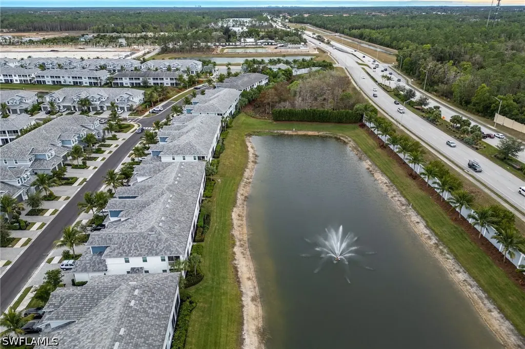 2555 Seychelles Drive Naples FL 34112